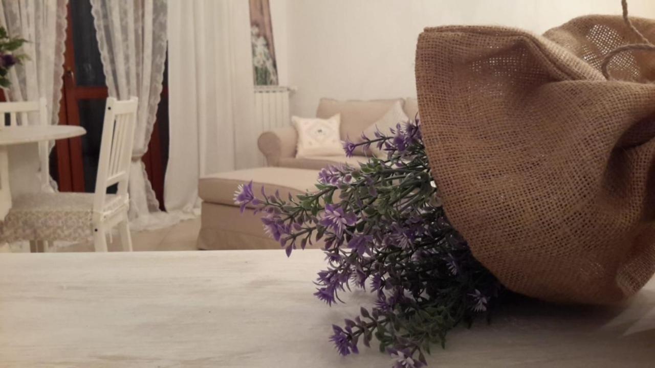 Beti House Heart'S And Roses Rooms Ponte Galeria Bagian luar foto
