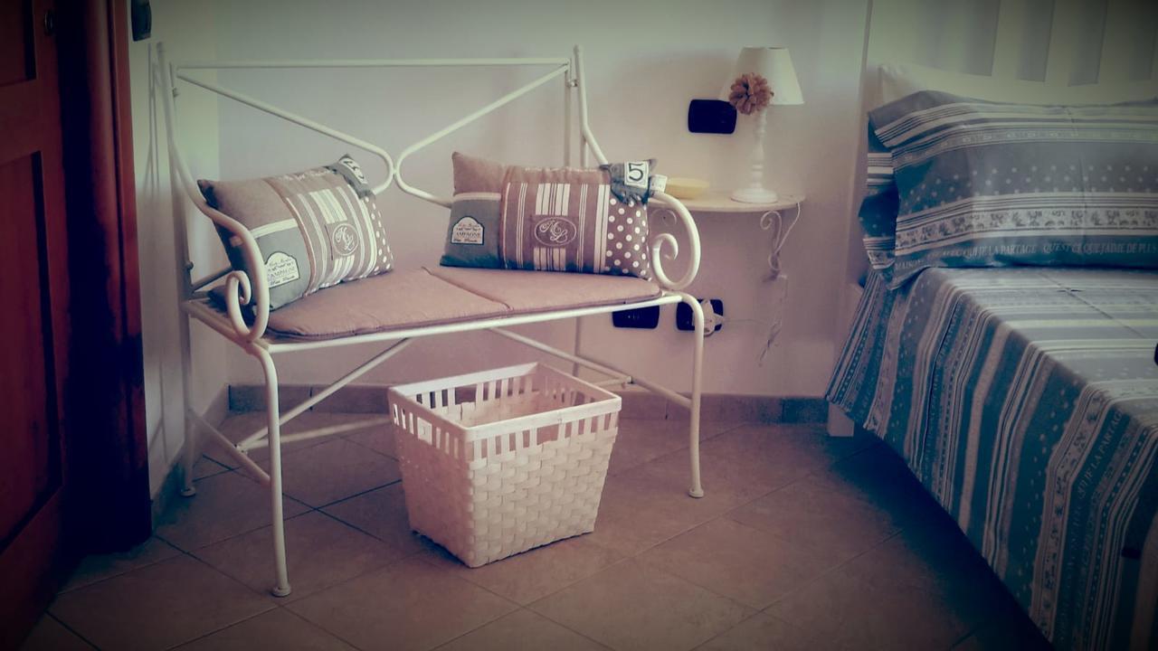 Beti House Heart'S And Roses Rooms Ponte Galeria Bagian luar foto