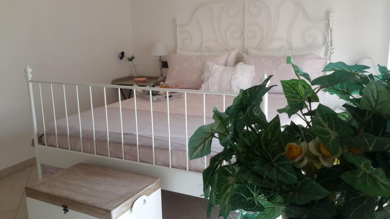 Beti House Heart'S And Roses Rooms Ponte Galeria Bagian luar foto