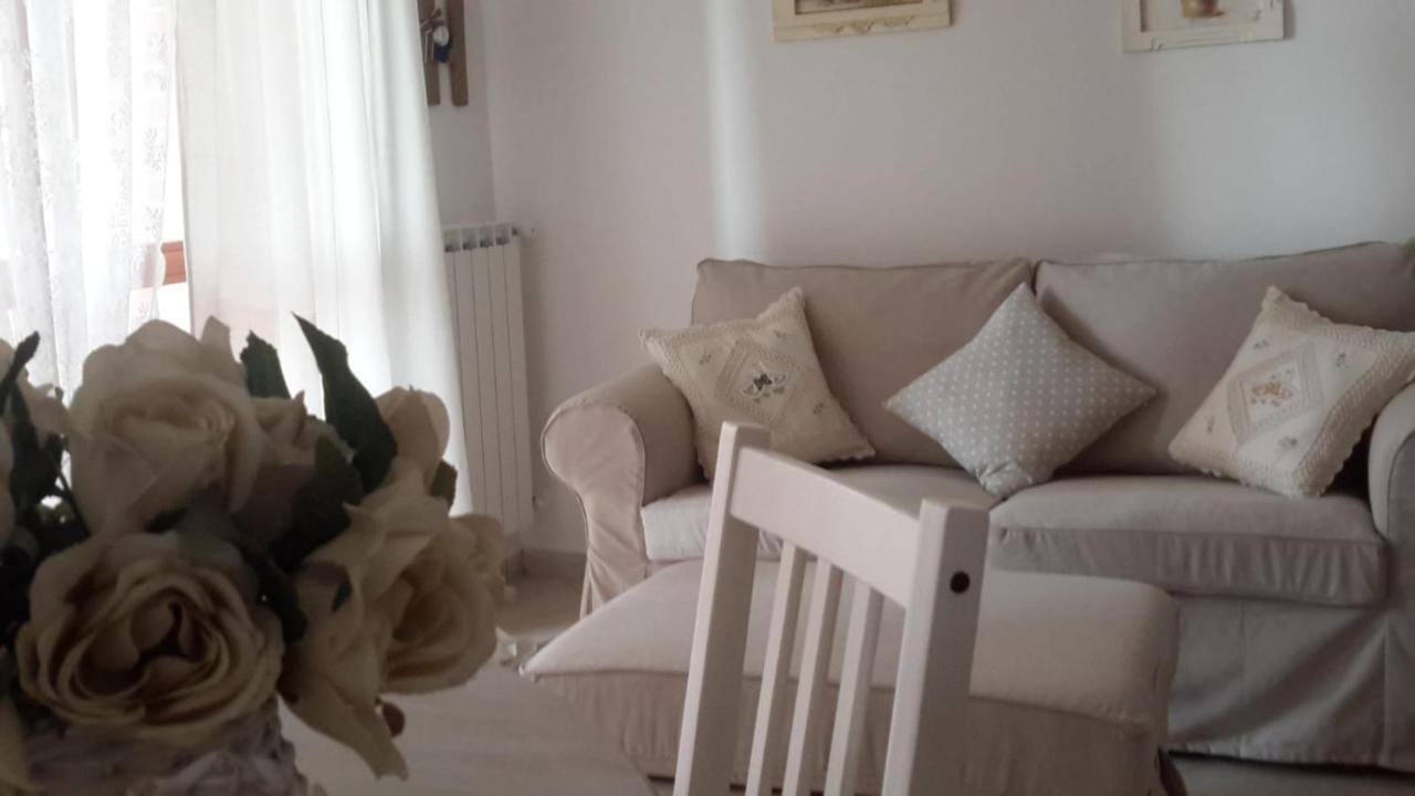 Beti House Heart'S And Roses Rooms Ponte Galeria Bagian luar foto